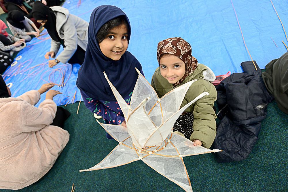 Children at Lincoln Central Mosque with a Lilypad sculpture